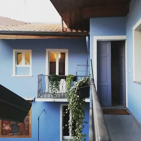 Il Vicolo Sul Lago