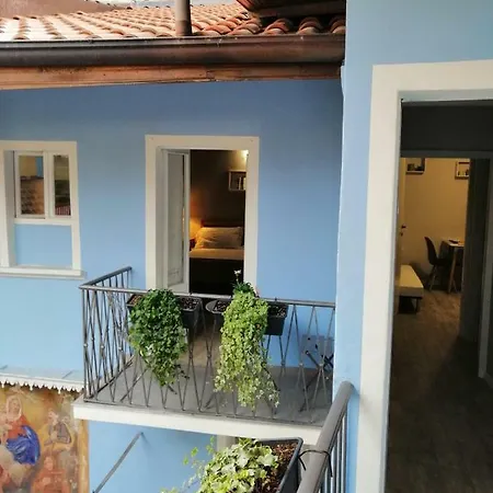 Holiday home Il Vicolo Sul Lago Lesa