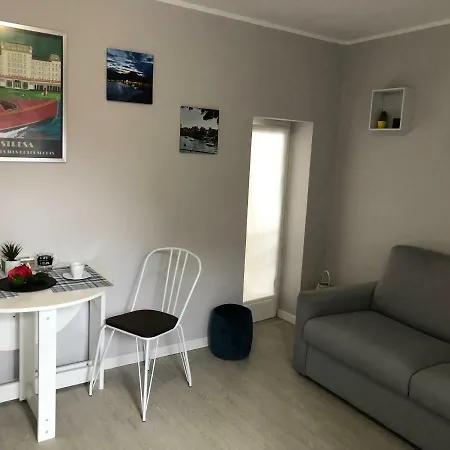 Il Vicolo Sul Lago