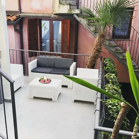 Holiday home Il Vicolo Sul Lago Lesa