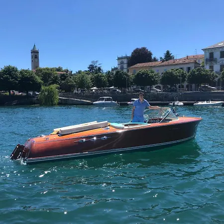 Il Vicolo Sul Lago
