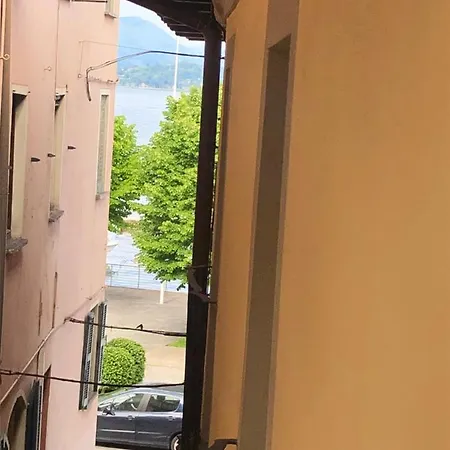 Il Vicolo Sul Lago Holiday home *